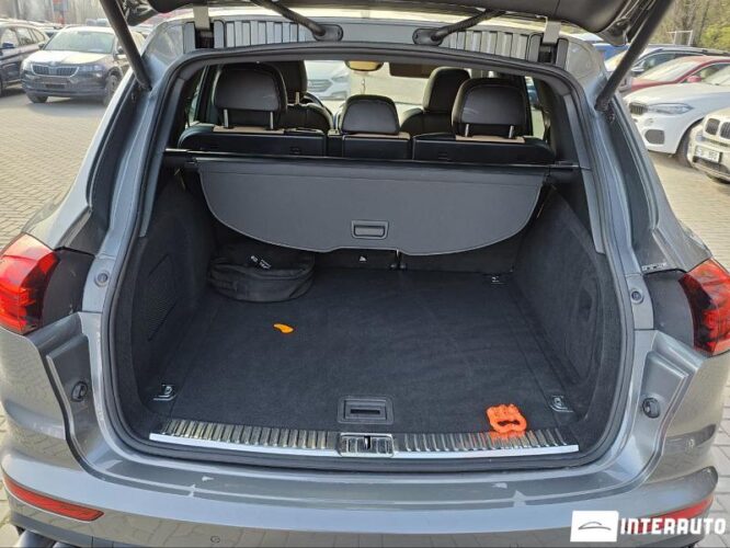 Porsche Cayenne S Hybrid 37 interauto-car