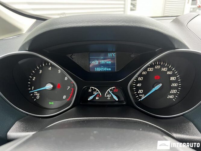 Ford Grand C-MAX 37 interauto-car