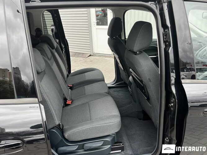 Ford Grand C-MAX 41 interauto-car