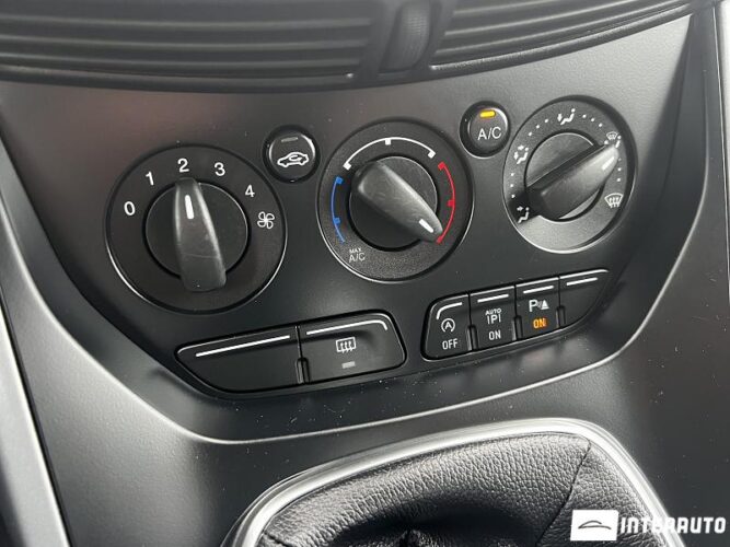 Ford Grand C-MAX 39 interauto-car