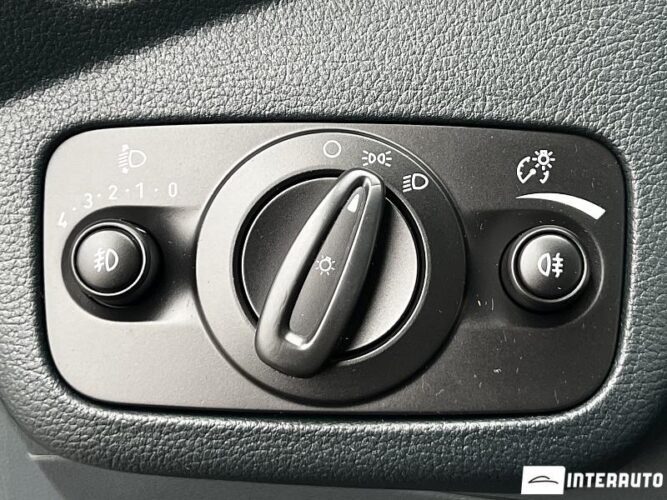 Ford Grand C-MAX 44 interauto-car