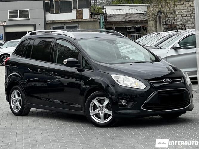 Ford Grand C-MAX 32 interauto-car