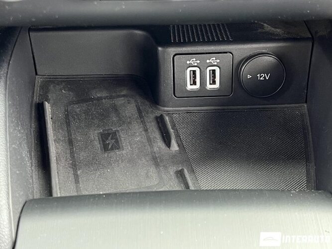 Ford Kuga 49 interauto-car