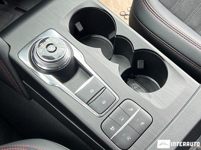 Ford Kuga 50 interauto-car