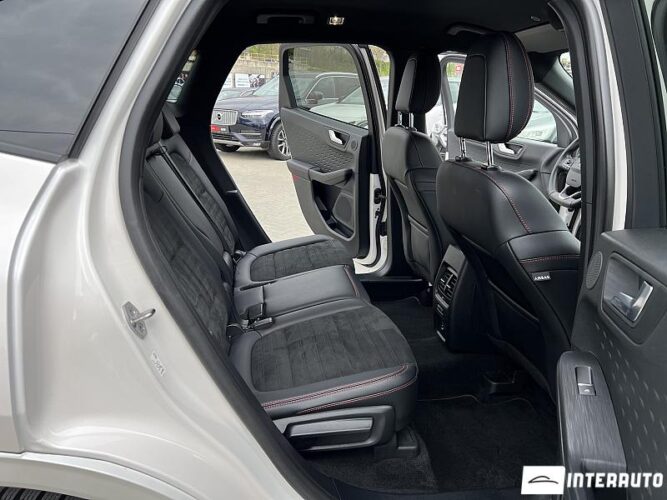 Ford Kuga 52 interauto-car