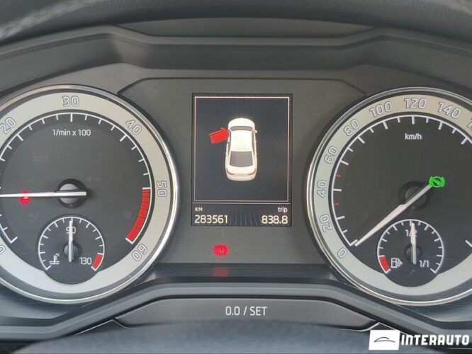 Skoda Superb 43 interauto-car