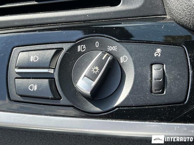 BMW X4 2.0D 38 interauto-car