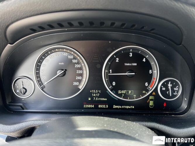 BMW X4 2.0D 33 interauto-car