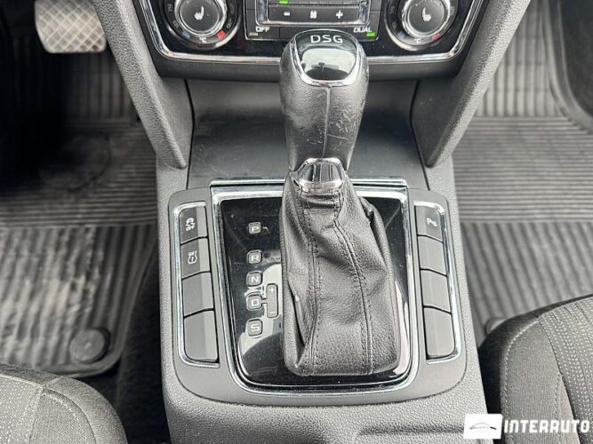 Skoda Superb 42 interauto-car