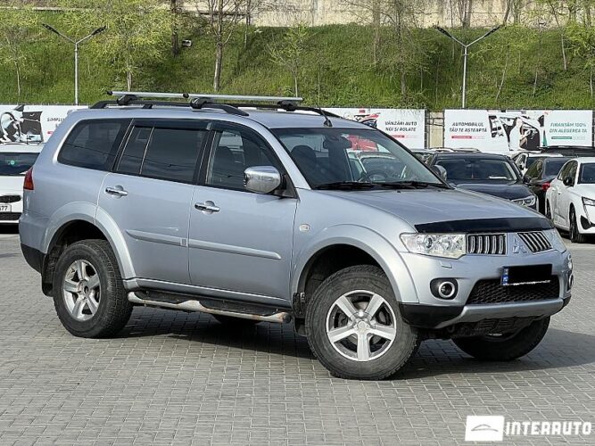 Mitsubishi Pajero Sport 29 interauto-car