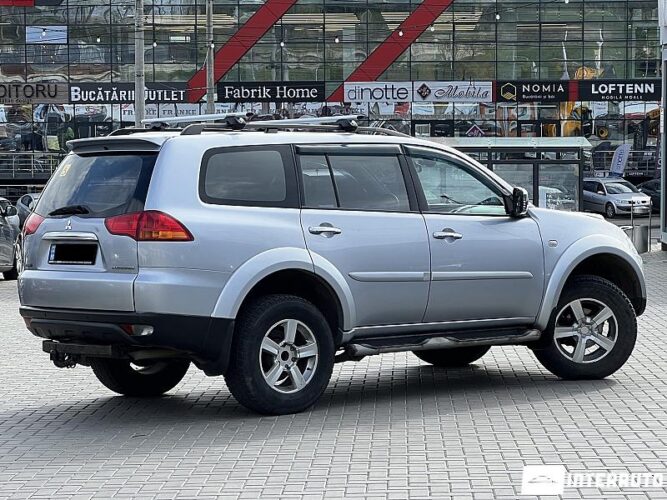 Mitsubishi Pajero Sport 31 interauto-car