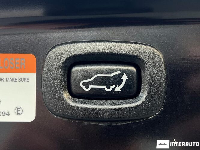 Mitsubishi Outlander 52 interauto-car