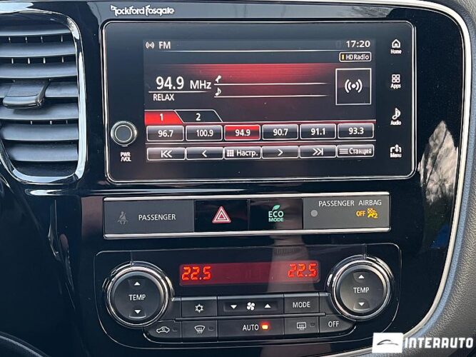 Mitsubishi Outlander 45 interauto-car