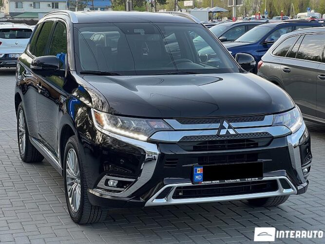 Mitsubishi Outlander 35 interauto-car