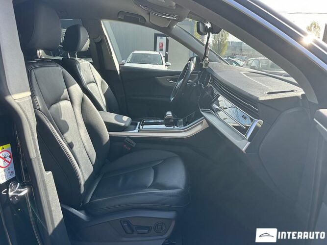 Audi Q8 44 interauto-car