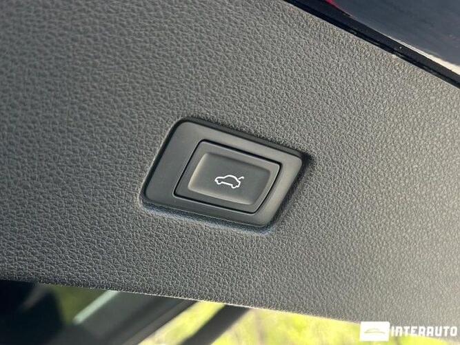 Audi Q8 47 interauto-car