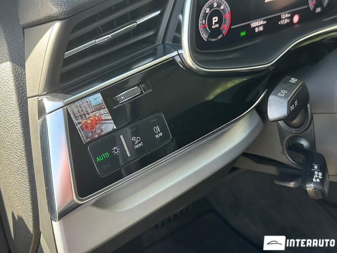 Audi Q8 36 interauto-car