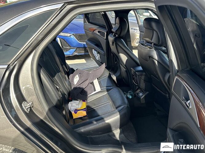 Lincoln MKZ 46 interauto-car