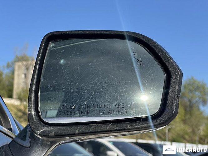 Lincoln MKZ 50 interauto-car