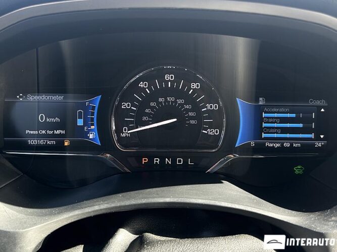 Lincoln MKZ 41 interauto-car