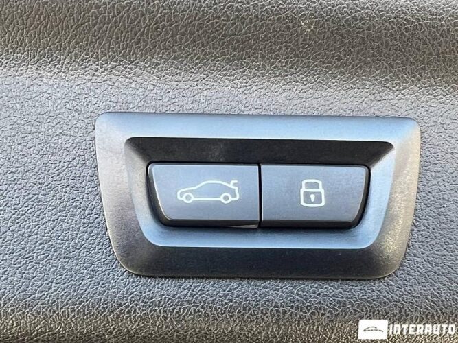 BMW iX1 xDrive30 41 interauto-car