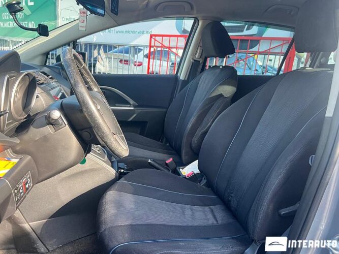 Mazda 5 32 interauto-car