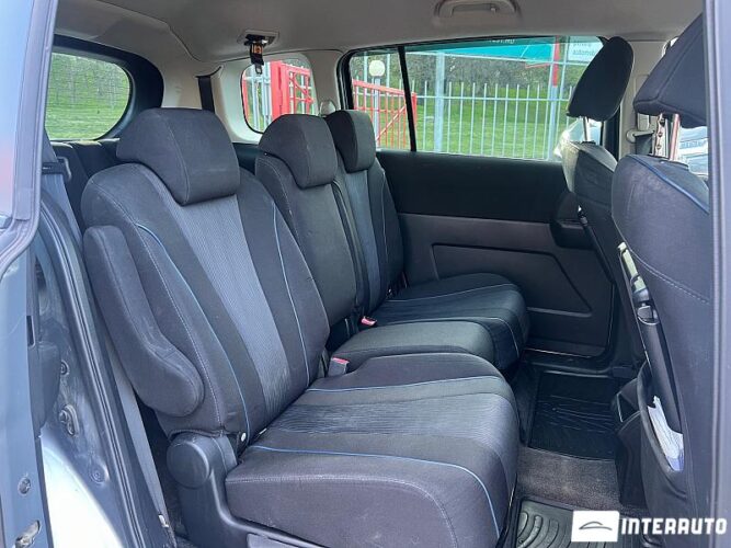 Mazda 5 35 interauto-car