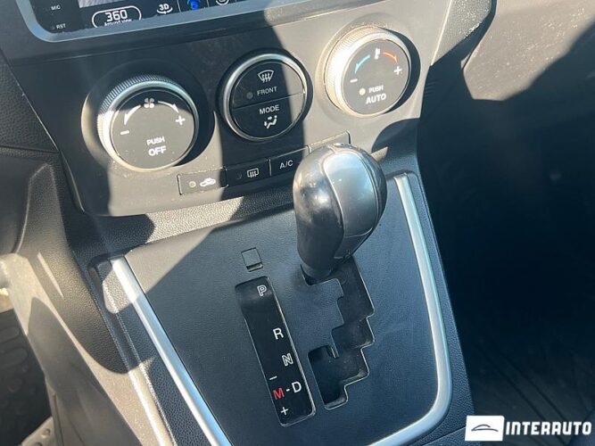 Mazda 5 41 interauto-car