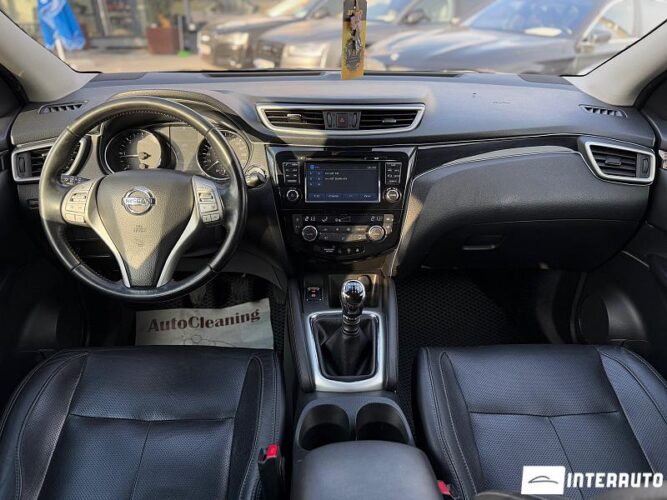 Nissan Qashqai 44 interauto-car