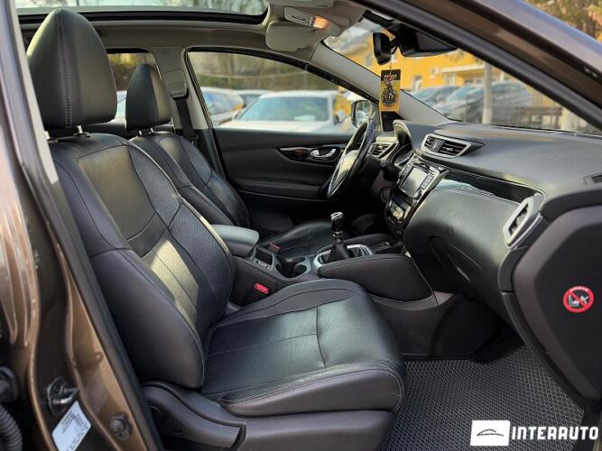 Nissan Qashqai 51 interauto-car