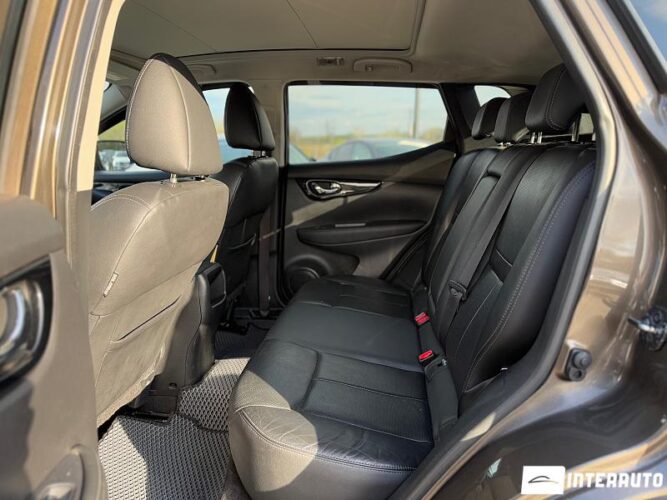 Nissan Qashqai 54 interauto-car