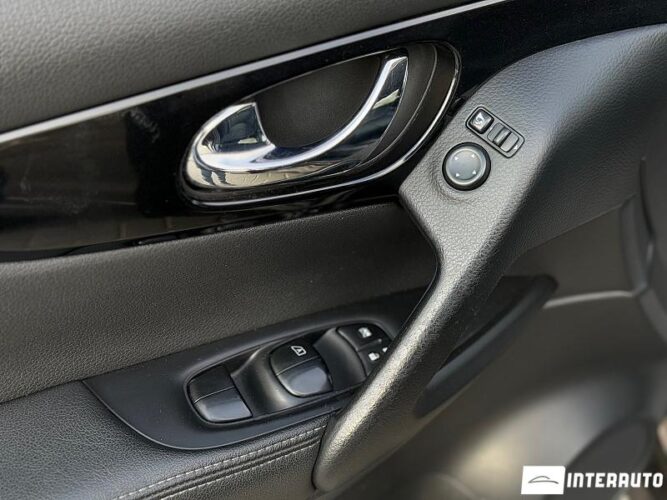 Nissan Qashqai 42 interauto-car