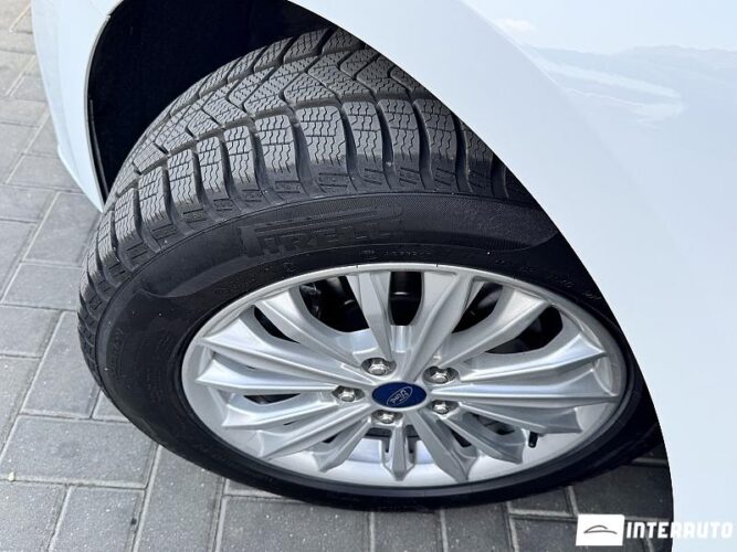 Ford Focus 48 interauto-car