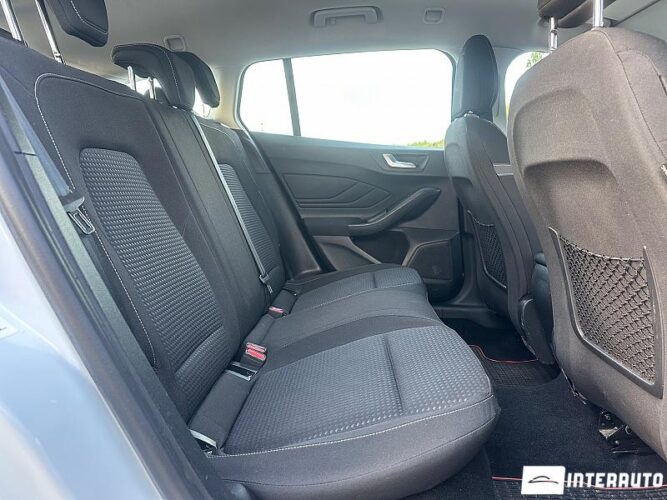 Ford Focus 46 interauto-car