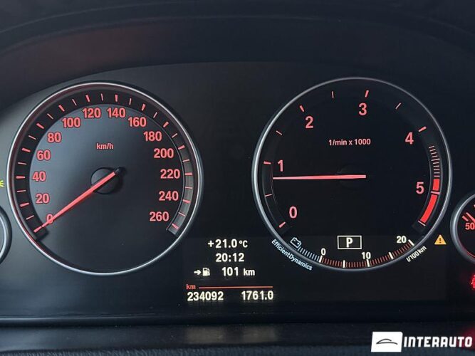 BMW X3 2.0D 37 interauto-car