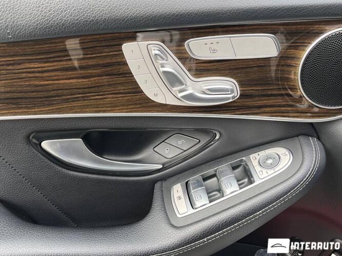 Mercedes GLC 300 33 interauto-car