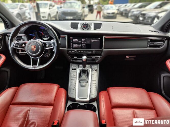 Porsche Macan 35 interauto-car
