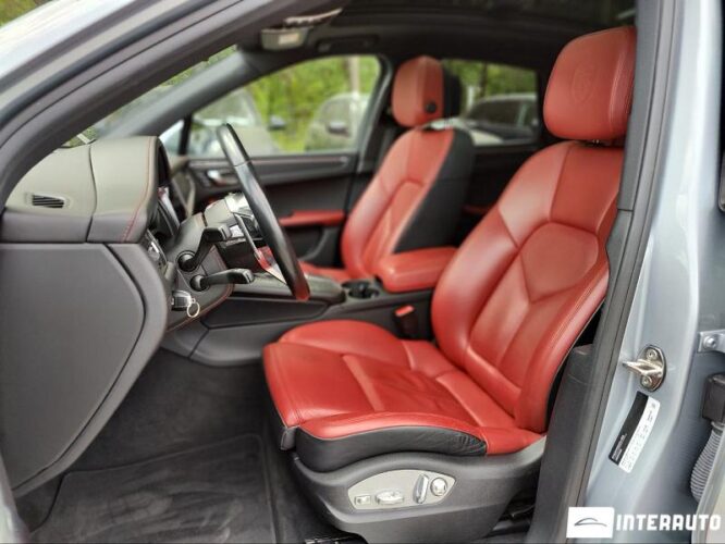 Porsche Macan 34 interauto-car