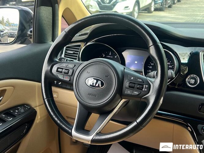Kia Carnival 38 interauto-car