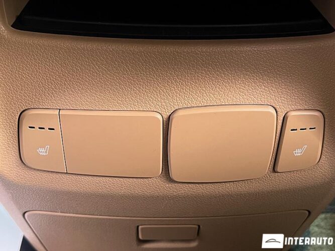 Kia Carnival 45 interauto-car