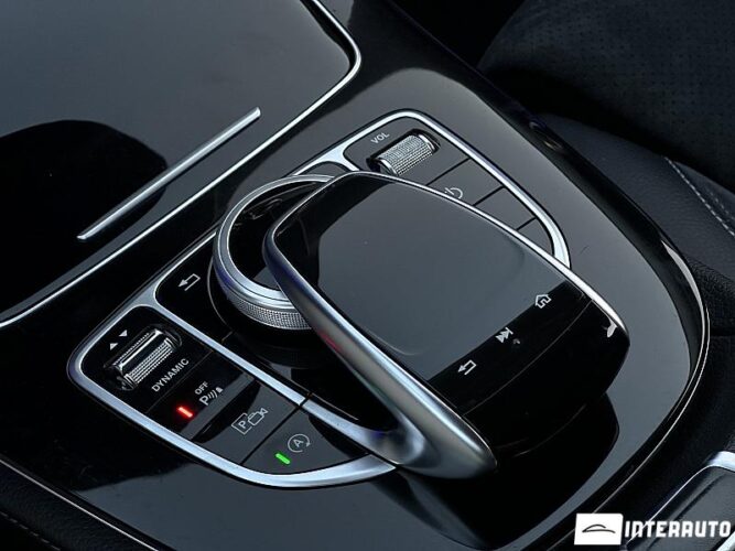Mercedes E 220 45 interauto-car