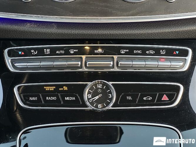 Mercedes E 220 44 interauto-car