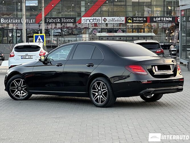 Mercedes E 220 37 interauto-car