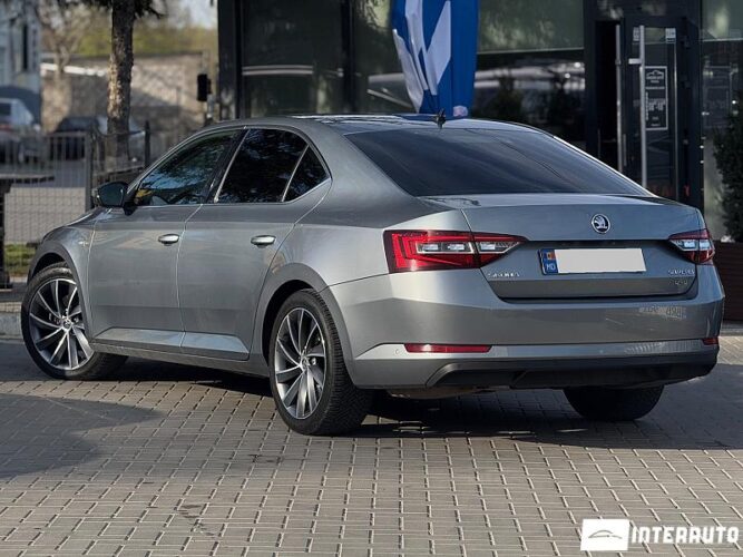 Skoda Superb 39 interauto-car
