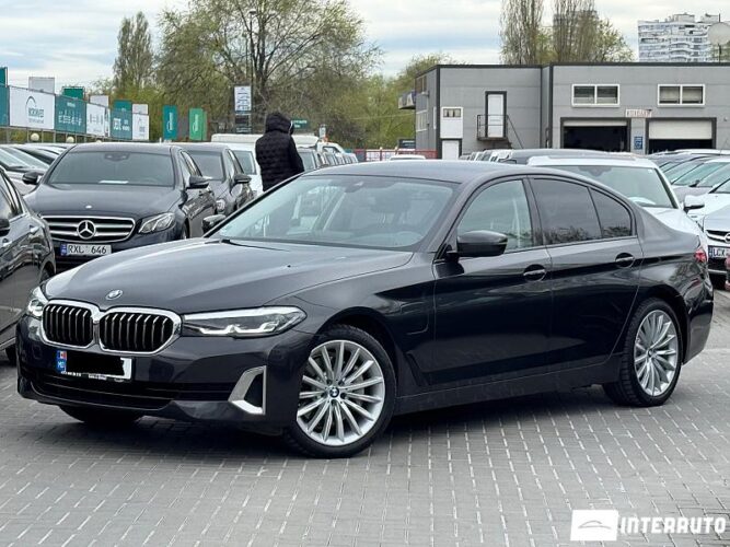 BMW 530e 31 interauto-car
