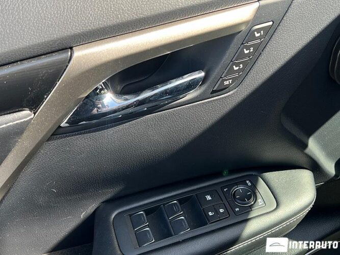 Lexus RX 300 36 interauto-car