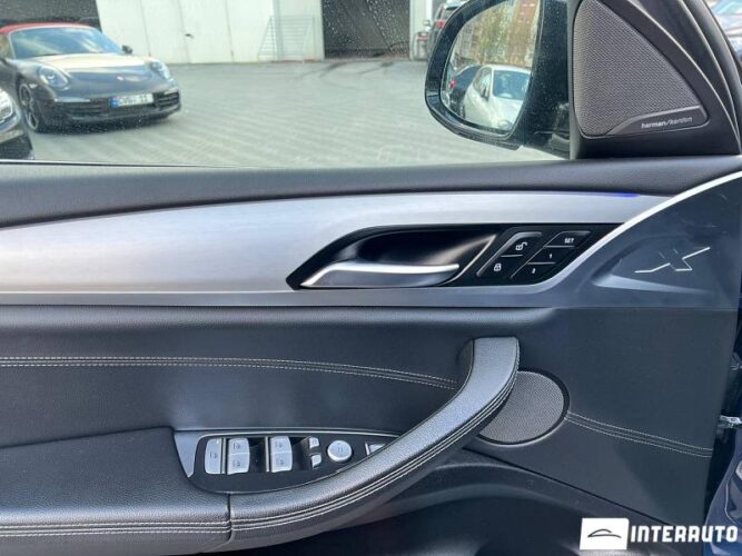 BMW X4 2.0D 38 interauto-car
