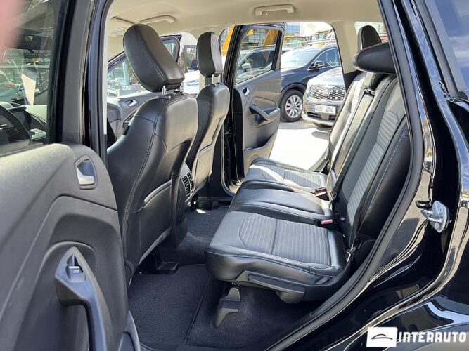 Ford Escape 45 interauto-car