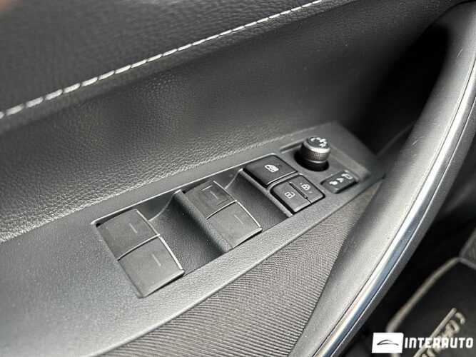 Toyota Corolla 36 interauto-car