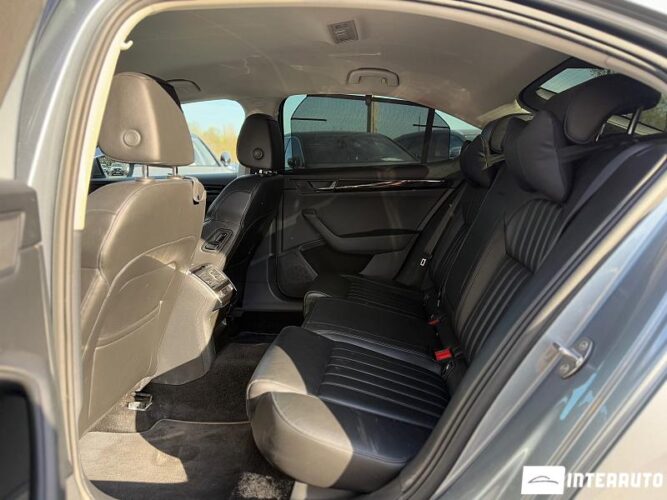 Skoda Superb 58 interauto-car